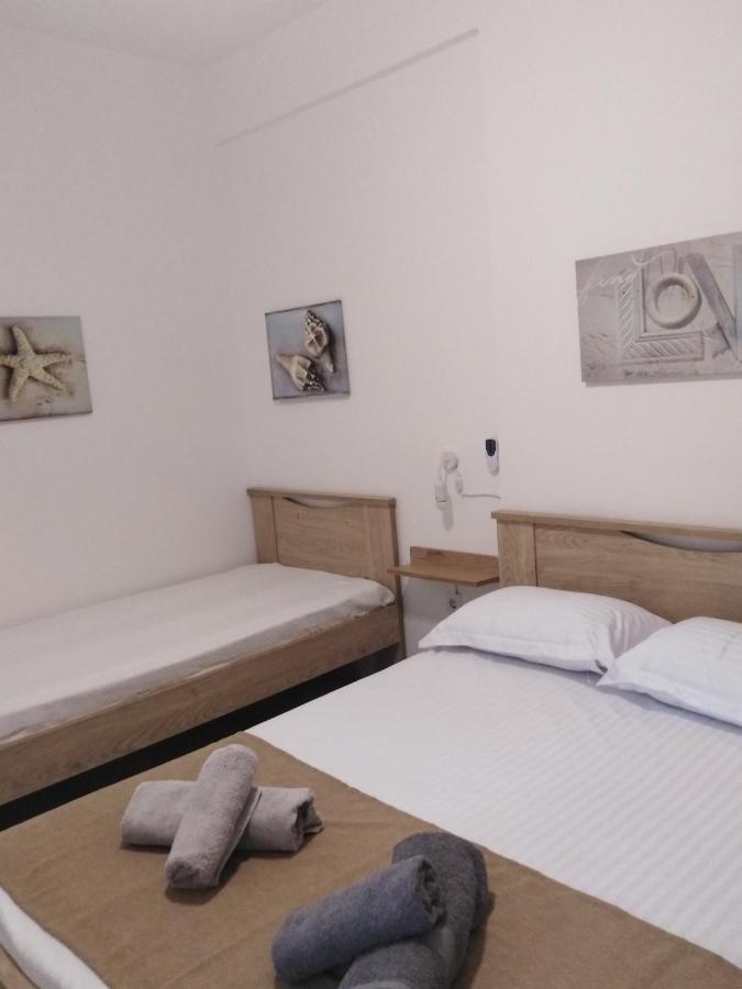 Niki Stavros Comfort Studios Luaran gambar